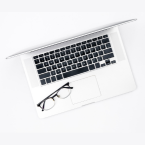 Apple MacBook