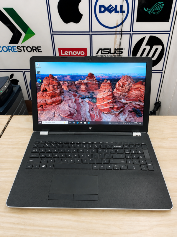 HP 15-bs0xx Intel Core i3 7th Gen 8GB Refurbished Laptop HP 15-bs0xx refurbished laptop with Intel Core i3 7th Gen and 8GB RAM