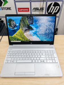 HP 15s-du0xxx refurbished laptop with Intel Core i3 8th Gen and 8GB RAM