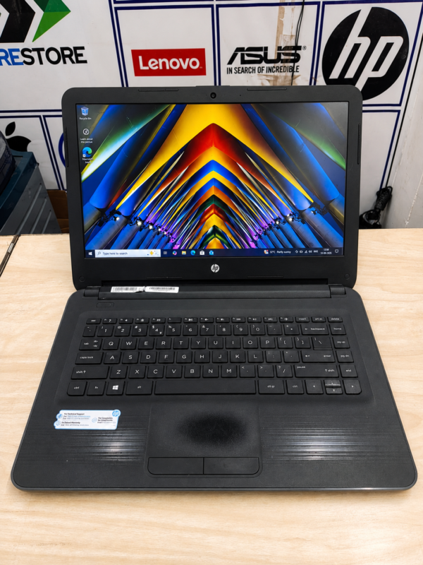 HP 245 G5 refurbished laptop with AMD A6-7310 and 4GB RAM